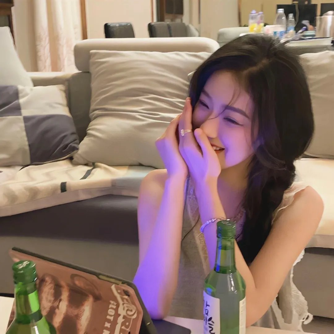 这个美术部有问题！ 海报